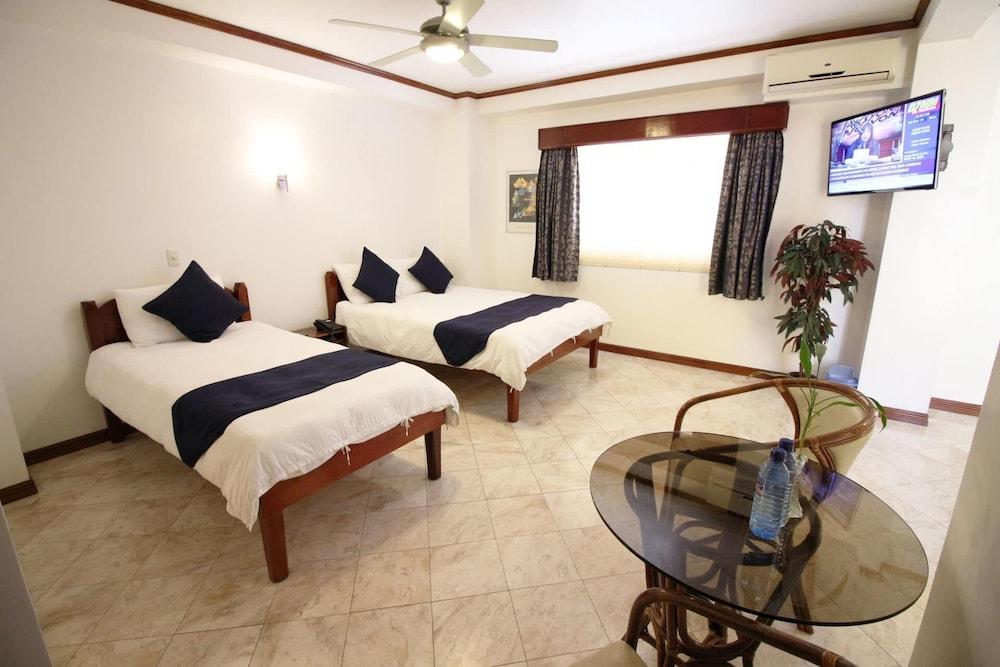 Mermaid Resort Puerto Galera Dış mekan fotoğraf