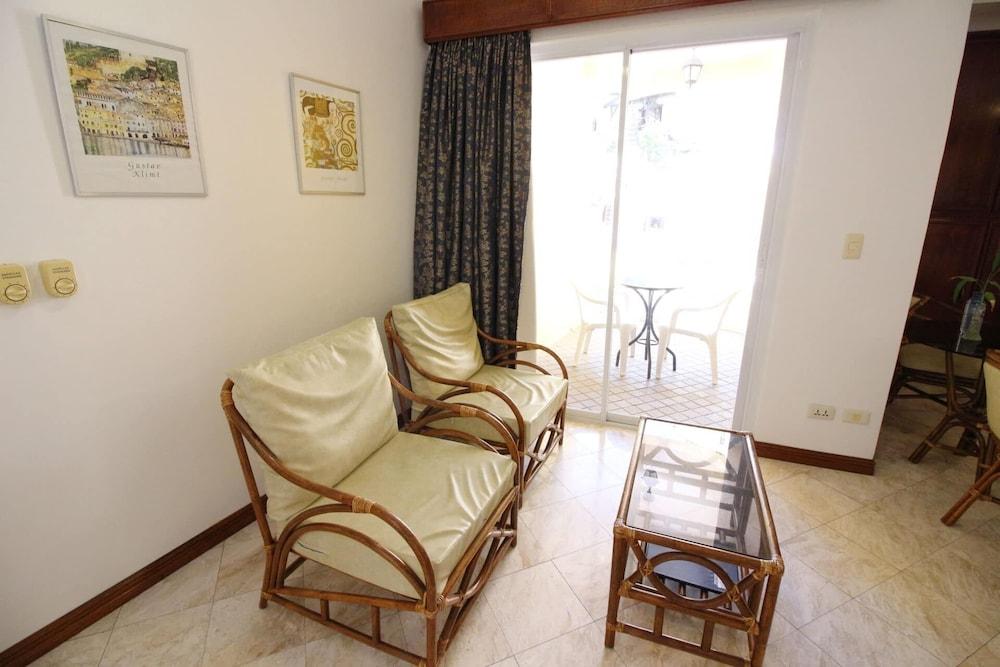 Mermaid Resort Puerto Galera Dış mekan fotoğraf