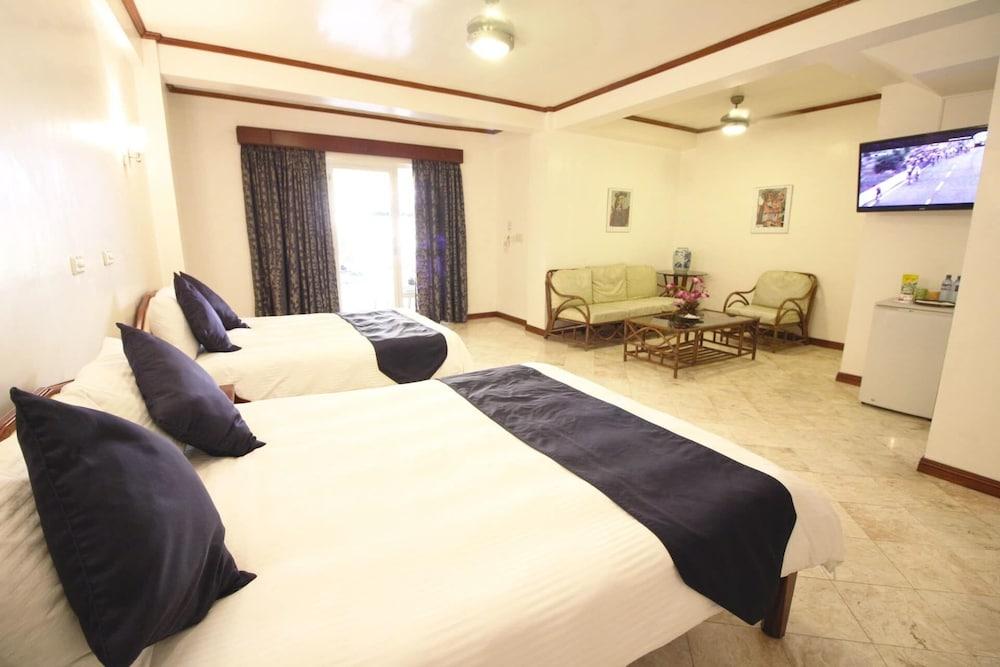 Mermaid Resort Puerto Galera Dış mekan fotoğraf
