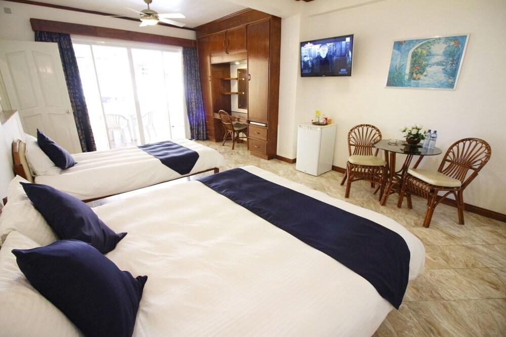 Mermaid Resort Puerto Galera Dış mekan fotoğraf