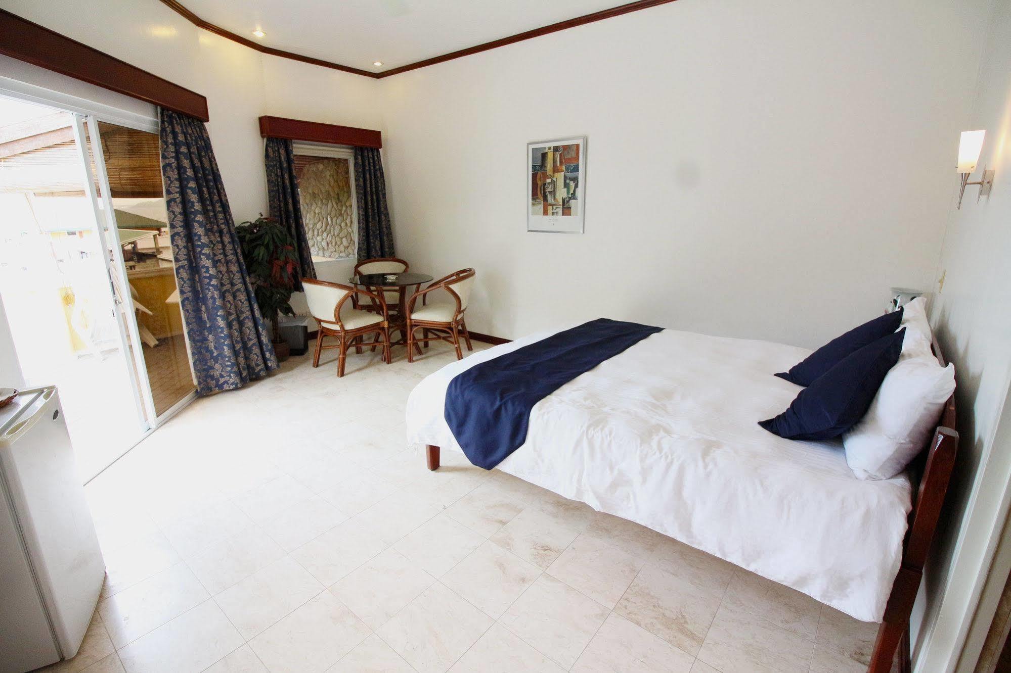 Mermaid Resort Puerto Galera Dış mekan fotoğraf