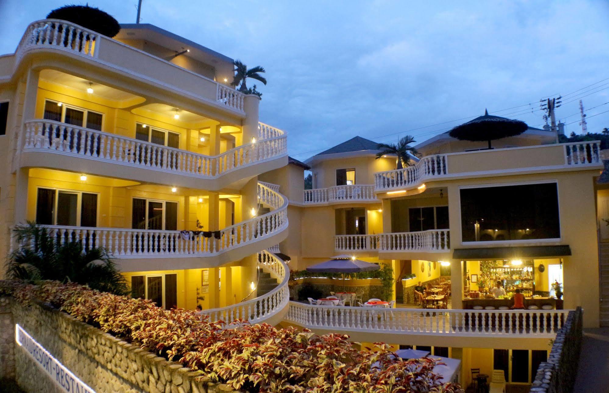Mermaid Resort Puerto Galera Dış mekan fotoğraf